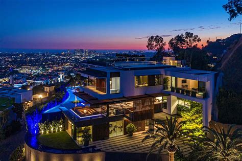 Jollywood Home .